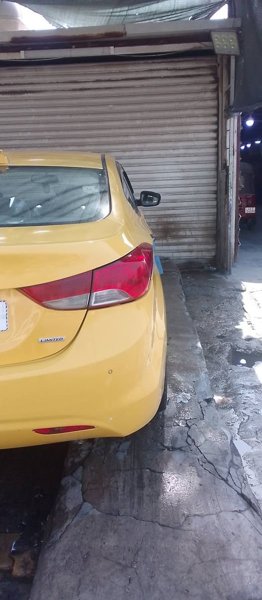 السلام عليكم هونداي اڤانتي خليجي 2012 للبيع فول مواصفات مكينة 1600ĝdiمصفرة هيئة وغرامات جاهزة السعر 85وبي مجال بغداد مكانها ورقم مميز للاستفسار اتصال ع رقم الهاتف ***********
