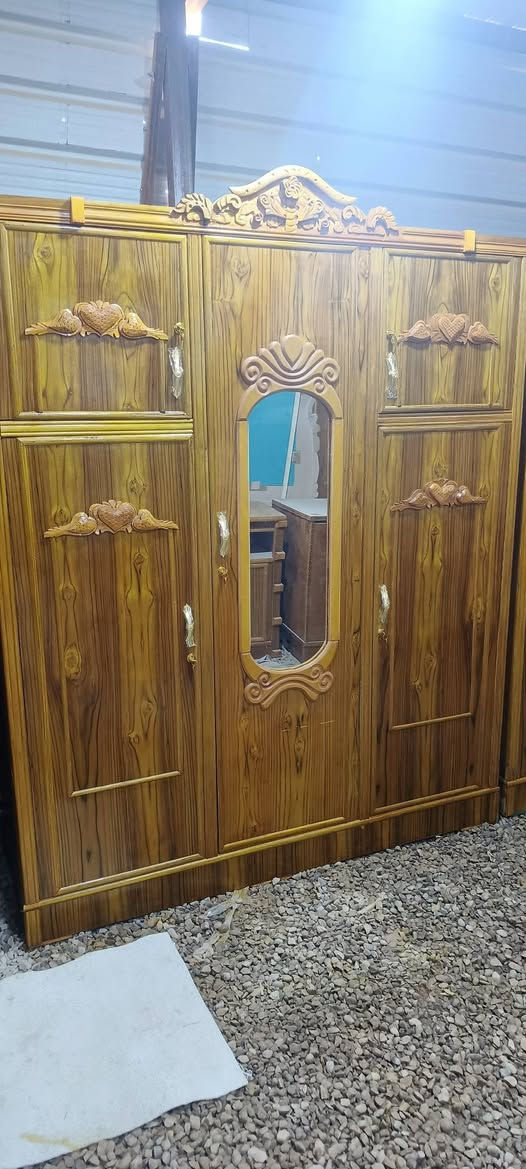 انواع الاثاث المستخدم والجديد في مزاد الرسول العنوان كاطون الرازي نهايه الشارع  لاستفسار ع رقم الهاتف *********** ملاحضه مستعدون لشراء كافه المواد المنزليه وغرف نوم 💤
