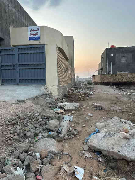 السلام عليكم الدار للبيع 
الموقع شارع ٨٠ محيزم 
المساحة ١٠٠ متر. طابو صرف 
السعر 80  وبي مجال للطيبين 
***********
