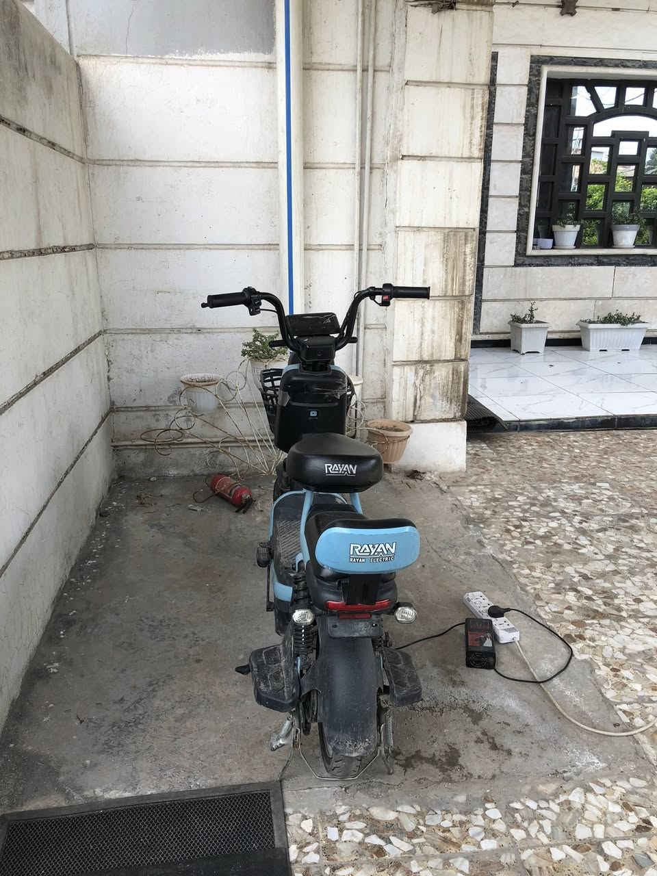 سلام عليكم ريان نضيفة كلشي ما بدل بهيا تجي الدراجة 3سرع السرعة الوله 25وسرعة الثانية
35ولسرعة الخيره الثالثة تمشي 40
سعر الدراجة 300قفل 
اެنِيَ مشتريها 350خسارة خمسين الف تايرات وستاند الموقع بغداد الطوبجي


**إذا كنت صاحب هذا الإعلان وتريد حذفه لأي سبب، رجاءا أرسل رسالة إلى الدعم الفني**