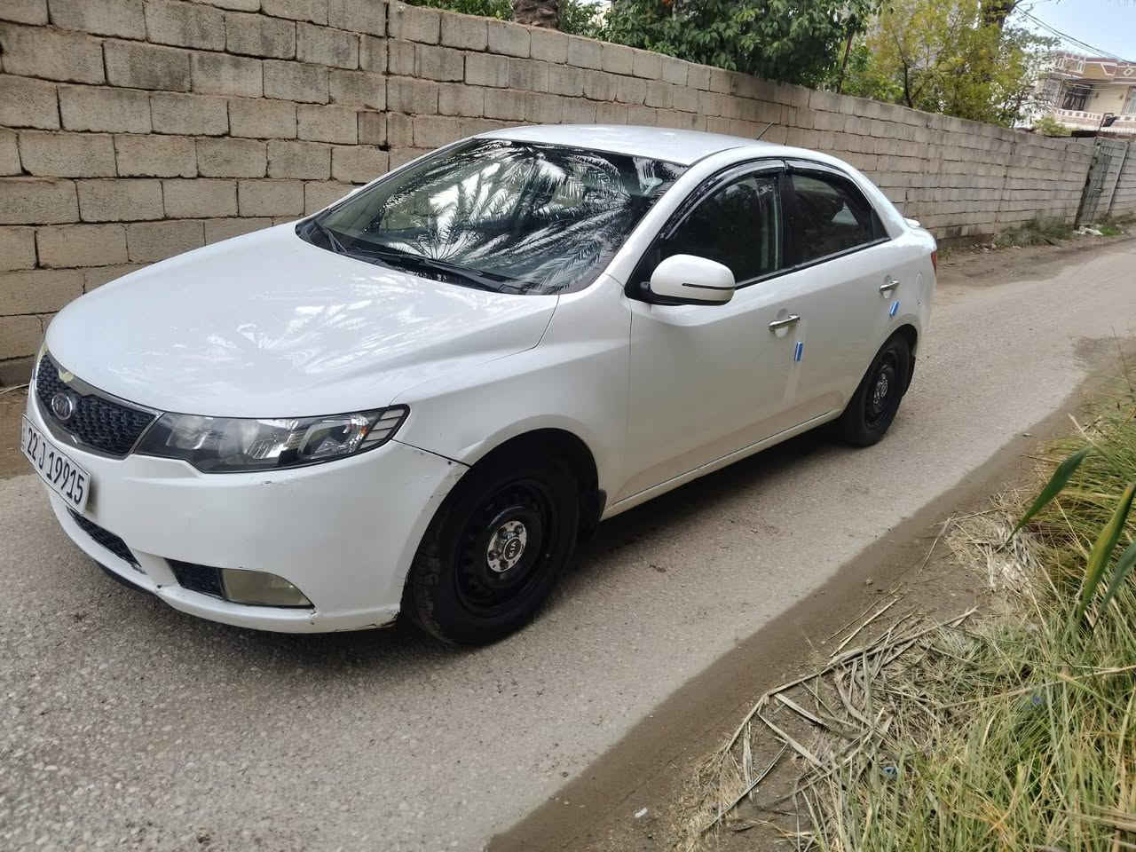 ياالله السلام عليكم كيه سيراتو خليجي موديل ٢٠١٢ محرك ١٦٠٠ دكشن عالي مقفوله كفاله عامه من صبغ وضرر سونار منشور داخل الصوار صدر امامي خلفي جديد سياره احله من صوار رقمه أربيل دولي شرط تحويل مكان ديالى بعقوبة رقم اتصل على صاحب سياره *********** سعرها ١٠٤ بيه مجال لطيبين
