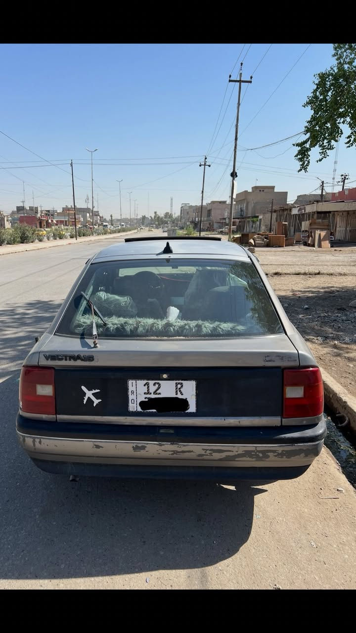 اوبل فكترا  اوتوماتيك حجم 16 محرك نفخ قليل كير شرط  موديل1991 رقم نينوى جديد سنوي ال 2029 بسمي كاربون بانزين بيه صبغ الدواير مصلحه والدوسات سعر43 بيها مجال   ***********
