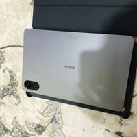 مستخدم قليل • باكيت وشاحن • بغداد