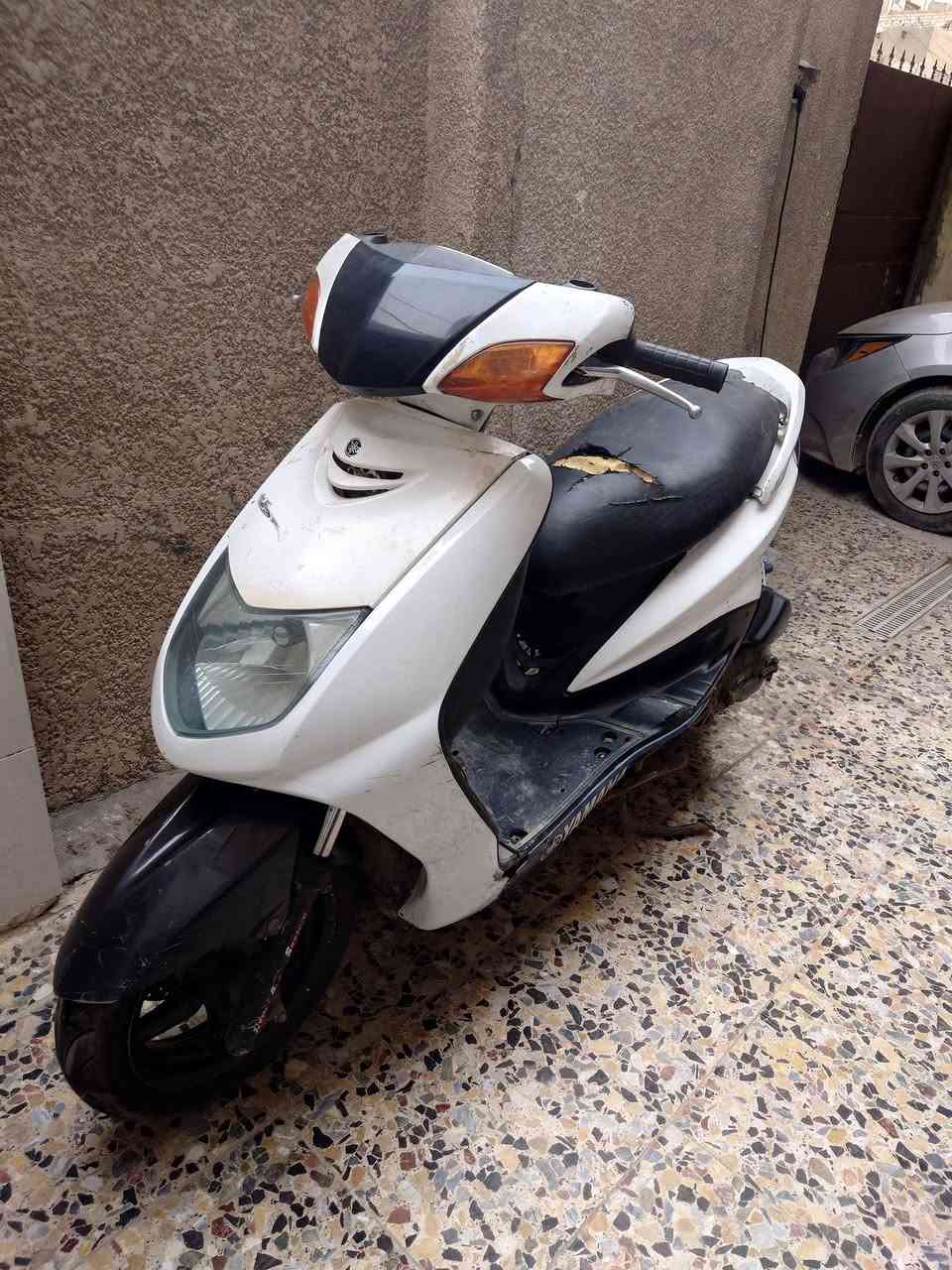 السلام عليكم
سكنس نثية للبيع السعر 300
لايت إشارة
بريك امامي خلفي 
نكره سلف 
مكينة لا تاخير ولا تبخير
رون السرعة يحتاج قمجي
الامين الثانية 
***********
