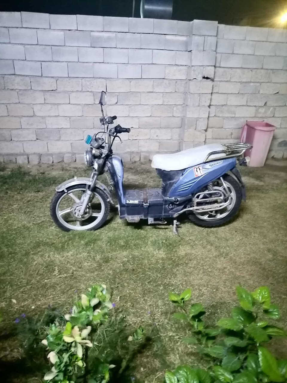 ماطور شحن للبيع بس انكر سلف المكان الربيظه 
السعر٢٥٠ الف ***********
