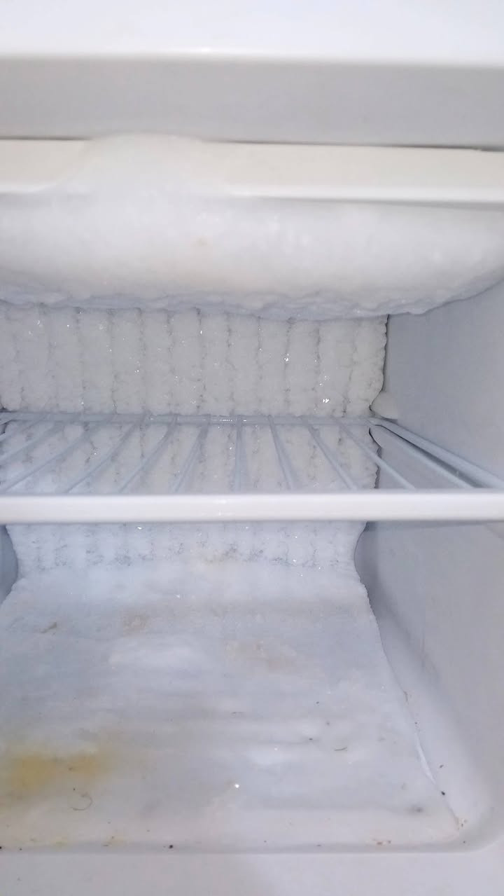 ثلاجة ٨ قدم للبيع جداً نظيفه سعر ١٤٠ وبي مجال


**إذا كنت صاحب هذا الإعلان وتريد حذفه لأي سبب، رجاءا أرسل رسالة إلى الدعم الفني**