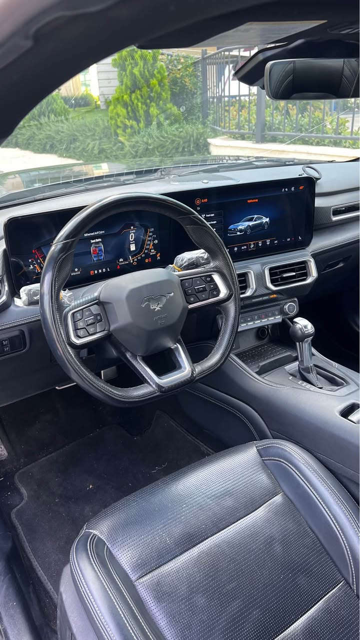 FORD MUSTANG ECO BOST 2024 V4-2.3L 46000 mile 21.200💸💸💸
سیارە ٤ پستونی فول مواسفاتە یەک شاشە گیر و مکینە کارەبایی هەموی بە شەرت یەک خەلەلی نیە قەپاخ سندوق بویاخە نیو جملخ بێ ئیرباگ بێ داخلی 
21.200💸💸💸
***********
whats app
viber Iran
