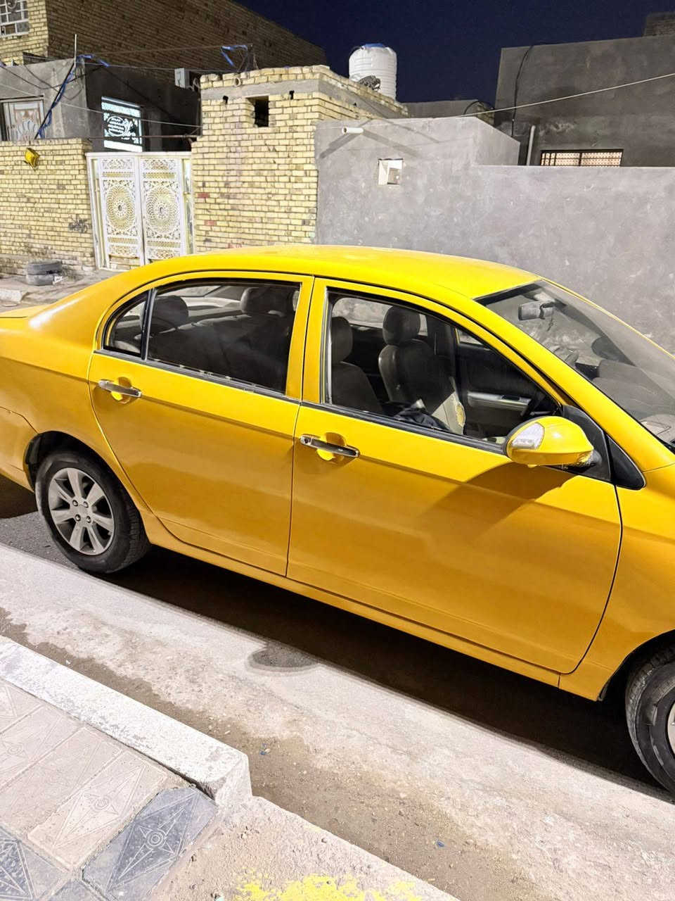 ليفان 2011 بأسمي
محوره مكينة وگير كورلا تبريد شغال خير من الله السعر 37 بيها مجال بسيط 
الاتصال ***********
