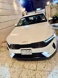 للبيع k5 2022 ماشيه 32  رقم بغداد  مكفوله كفاله عامه عدا رصعه وطلعته b...