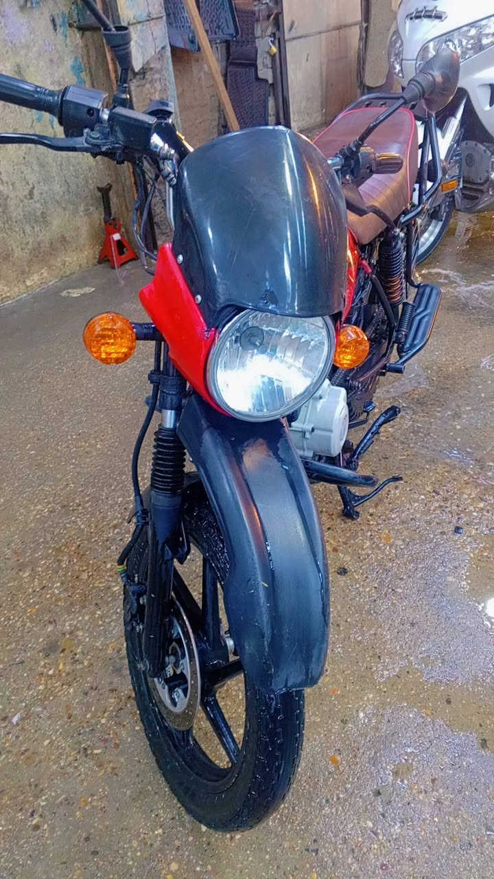 سلام عليكم ورحمه الله وبركاته 
دراجه بوكسر جبلي موديل 22 للبيع 

الدراجه بيها نقص شي واحد نقصها بس شخص يطلع بيها على باب الله 

لا دخان ولا تنقيص ولا تكطيعه لايك زنون شديته اب 50 الف 
 مكينه خرسه 

 اللهم صلي على محمد وال محمد  نرجع للسعر رايدها 

850 وبيها مجال حك الجيه وراعيها اطاني كم ورقه هم اطيهن الك وشتريد بعد اكثر من هاذ

***********
 العنوان حي اور
