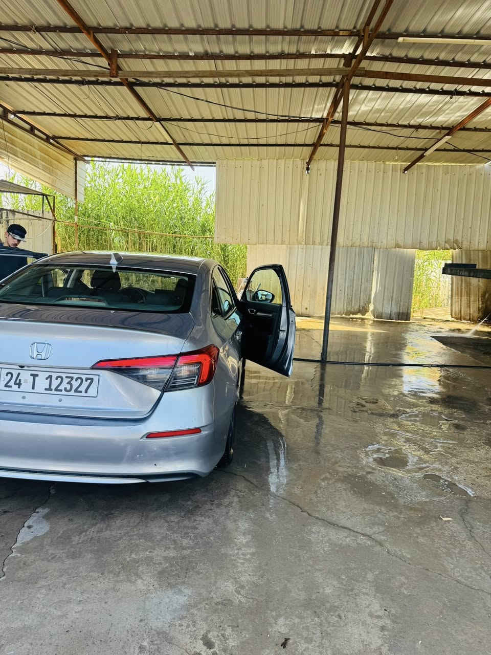 سلام عليكم سيارة نوع سيفك سبورت ٢٠٢٤ ماشية ٥٠ سيارة حادثها جاملغ وباب عكس السايق مواصفات بصمه رادار سايد بريك بصمه وبعد بيها مواصفات الاستفسار عن السعر اتصل وتدلل مكان السيارة بغداد الراشدية رقم الهاتف ***********
