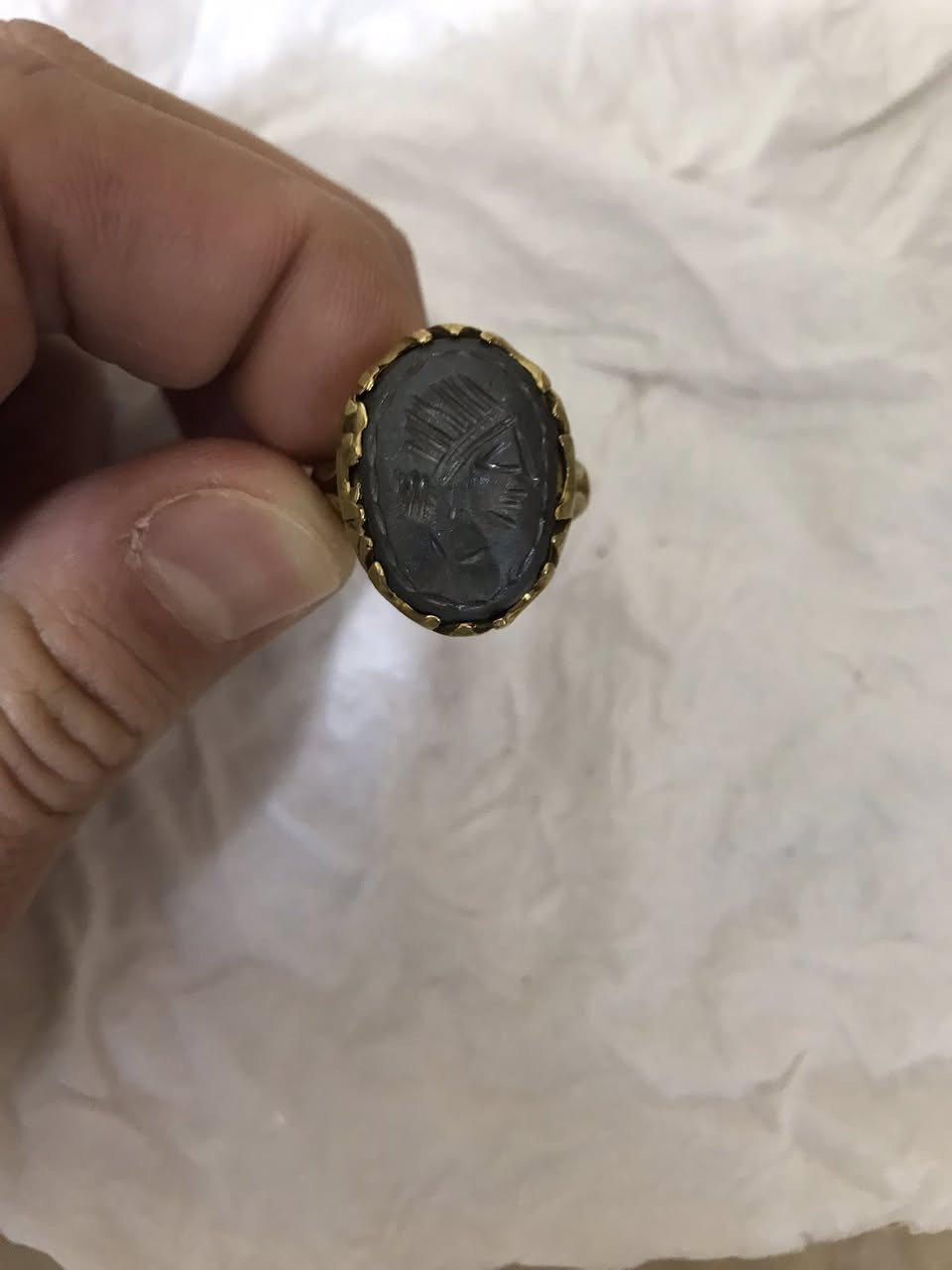 السلام عليكم عرق السواحل نوعين كما موضح في الصورة مع أحجار للبيع التواصل واتساب ***********
