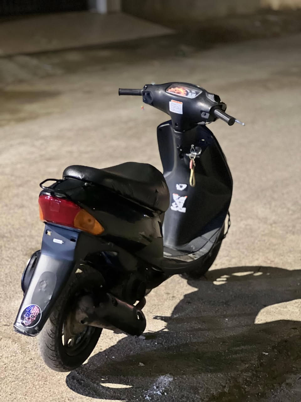 ماطور للبيع ساسوكي مفتح مره وحده نضيف شلعه الماطور ما ناقصه شي بس مفتوح مره وحده السعر 400 وبي مجال المكان تكريت ***********
