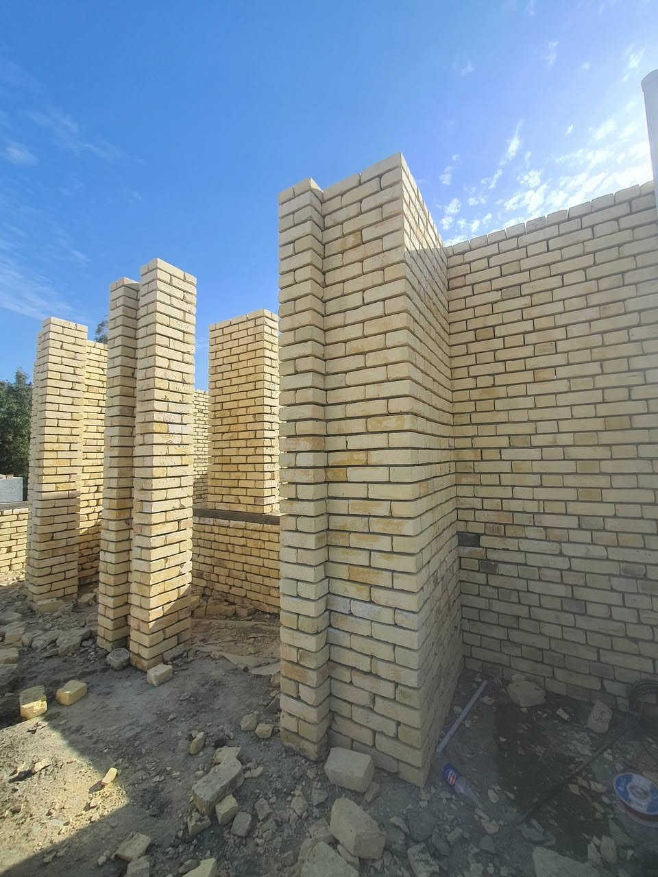 🏗️ بحمد الله تم تشطيب هيكل منزل طابقين في ذي قار.قضاء الغراف
بإشراف وتنفيذ مميز.

📞 للتواصل:
 [ ***********]
✨ عباس شريان  – الإبداع والثقة
