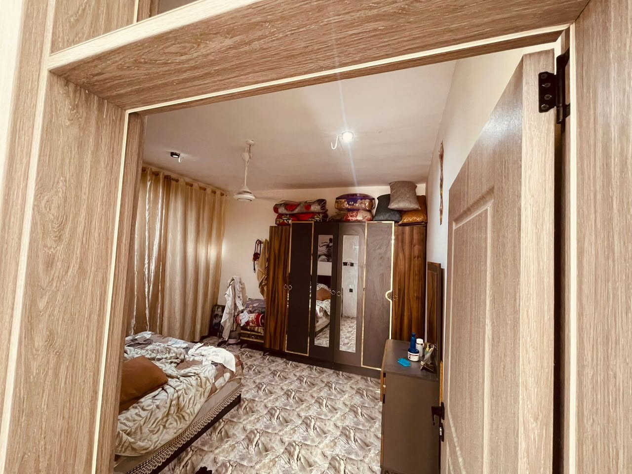 🫲السلام عليكم   __ السعر مناسب جداا ___

🏠 دار _ للبيع _ طابو _ زراعي _ سند 25

📏 المساحه           100        متر 
📏الواجهه               5           متر 
📐 النزال                 20         متر 

🚦 المنطقه مشموله بلخدمات كامله  🚦

📍 الموقع // حله // شارع 60 // خلف مدينه حمورابي السياحيه // 

(( لمن يرغب في عرض عقار تجاري اوسكني الاتصال على الارقام التاليه ))

للاستفسار السريع الاتصال على الارقام التاليه او مراجعه مكتب الاعمار الواقع على شارع 60 مجاور مدينه حمورابي السياحيه  
📞***********
📞***********
