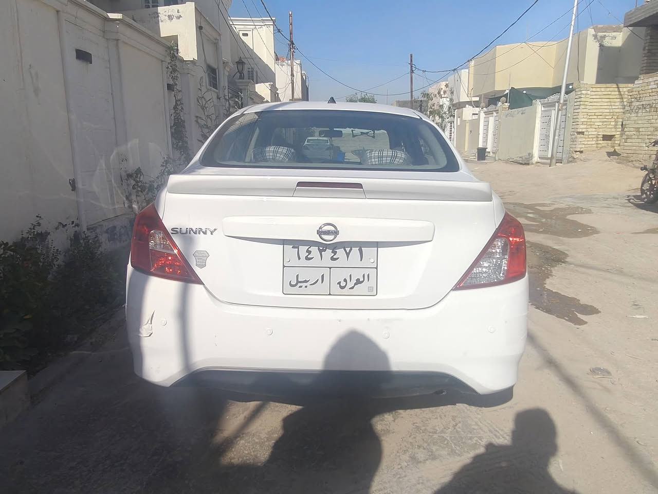 نيسان صني بليته زرگه مديل 2021 بلادي لا ضربه ولا صبغ مكفوله فقط بيها بارد بسيط ب105 وبيها مجال بسيط المكان النجف ***********
