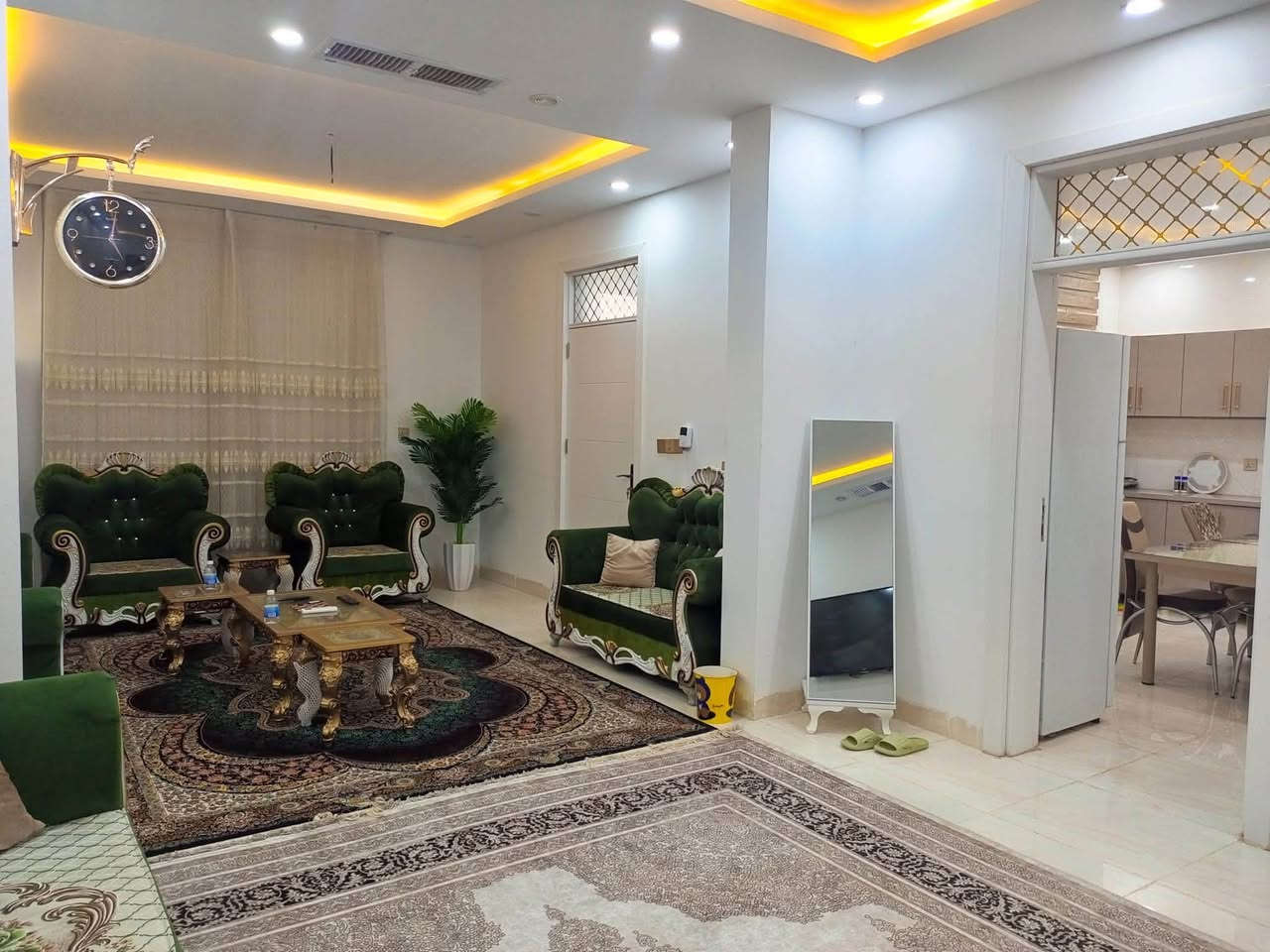 🏠للبيع او الايجار🏠

بيت ركن في مجمع راسان ستي مجاور وند ستي الذي يطل على طريق المنذريه 150متر واجهيه 10امتار وعمق 15متر بيت مؤثث بالكامل يتكون المنزل من استقبال مفتوح على الهول وغرفتين نوم ومطبخ وصحيات وبيتونه وسطح.

🔸للاستفسار▪️(***********)
🔸للاستفسار▪️(مراجعة مكتب حسن للعقار)
🔸عنوان المكتب▪️جلولاء-داخل السوق-مجاور مصور عادل
