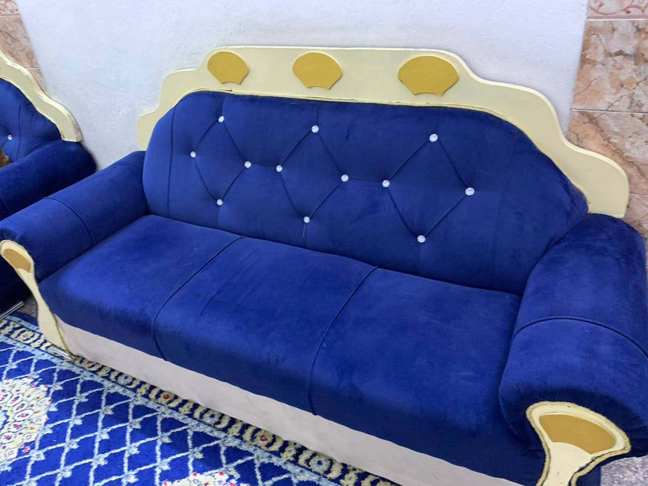 تخم ملكي مابي اي ضرر 10 مقاعد ب300 وبي مجال بسيط العنوان بغداد مدينة الصدر ***********
