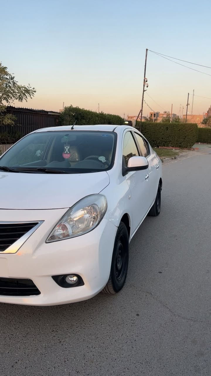 السلام عليكم
سني موديل 2014 هندي 
بيها بخ 3 قطع بدون حادث 
مكان سياره بغداد 
متواجد خاص واتساب 
بيع فقط *********** .. 
السعر 75 ومجال حك جيه  ..
