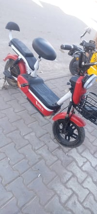 بايسكل شحن • حجم ١٤ • بطاريات شرط