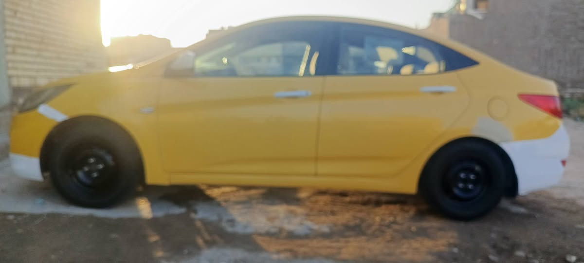 سلام عليكم 
اكسنت موديل 12خليجي بيه قطعتين مبدلات رقم بغداد انكليزي مصفره  غرامات عنوان بغداد السعر 68وبيه مجال رقم اتصال ***********
