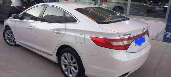 السلام عليكم 
ازيرا للبيع مديل ٢٠١٤ خليجي داخل لونين السياره محرك ٦ سلندر  لونها ابيض صدفي رقم دهوك كير مكينه شرط السياره كلين مابيها صبغ السياره حلوه ومرتبه مال بيت السعر المطلوب ١٣٠ ورقه وبيها مجال بسيط للاستفسار الانتصال على الرقم واتساب فقط ***********
