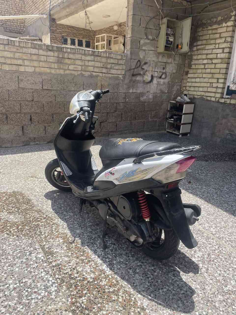 سلام عليكم 
ماكس عدله للبيع
تجفيت جديد اول مره تنفتح 
*(نقص الدراجه باتري والبارد مال سلف طلك من السلف وبوربرن مال استوين نقص)
كهربائياته كله شغاله نكره دراجه بكل وكت  كفراته حلوه نضيفه
السعر 475 وبيه مجال 
العنوان بغداد الشماعيه حي السفير 
رقم الهاتف ***********
