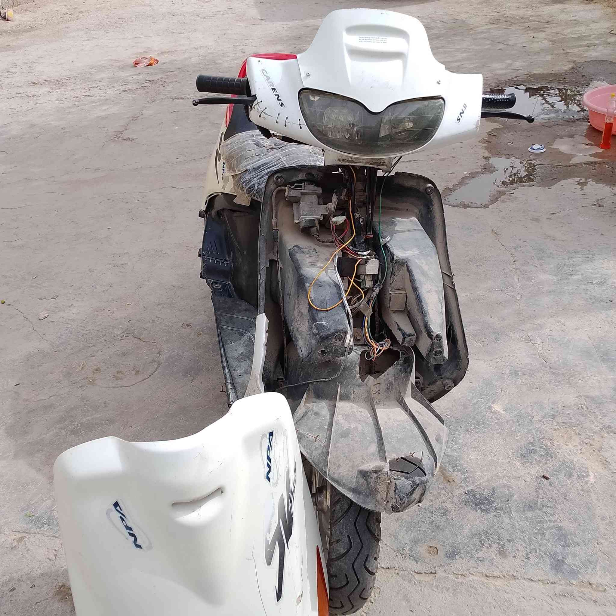 سلام عليكم شباب فرشه نثيه البيع كلشي شغال مبدل بوشه وبستم فقد كبرتر تكطع وعوزه ترديب كفرات  السعر 250وبيهه مجال المكان مشخاب ***********
