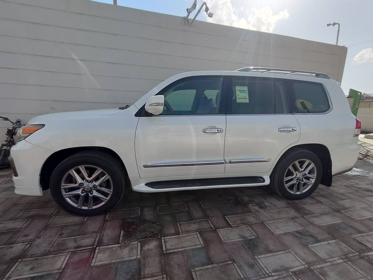 LEXSES_ LX750_2014_brem
لكزس 2014 فول مواصفات 1/1 بريم تكمة وسنوية 
رقم بغداد باسمي شخصياً 
5700فول مواصفات sport/s
ملاحظه (سيارة كفالة عامه )
كير محرك بشرط الكفالة
ماشيه 150
ـــــــــــ👇المواصفات👇ــــــــــ
حساسات أمامي خلفي
كاميرات 360 
مري شفط ونظام ترحيب
تبريد بالكشنات
لايتات دبل عدسه +LED
جميع الكشنات كهرباء 
زنون بلادي 
   جكات
فتحه - ثلاجة 
نظام اقتصادي بانزين ECONOMY 
جلد كامل داخل لون قرميدي
بلوتوث وتلفون ونظام الملاحه

نظام تثبيت السرعة والتكيفي المزود ونظام Mark Levinson مع 21 سماعة
مقاعد قابلة للتدفئة والتهوية
شاشات عدد 3
نظام مانع الانزلاق
نظام نزول محدرات 
إشارة في المري الجانبية
مخرج منفذ الطاقة 
Bluetooth/USB
بردات ابواب خلفية
شاحن هاتف Wairlees
ستيرن كهرباء +خزن ستيرن+ خزن كشنات 
وبعد بيها هواي مواصفات

***********. ***********
جديدة جدا
 ابو سي الظالمي
