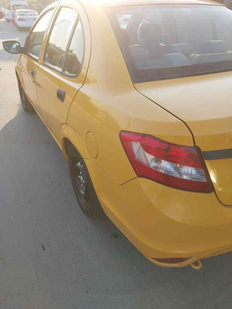 السلام عليكم للبيع ساينة موديل ١٨ مكينة كير تبريد صدر تدفئا منظومة غاز كلة مكفول بية لبنيد صبغ فقط مكاني بعداد لحريه لسعر ٦٠ وبية مجال قليل للاستفسار ***********
