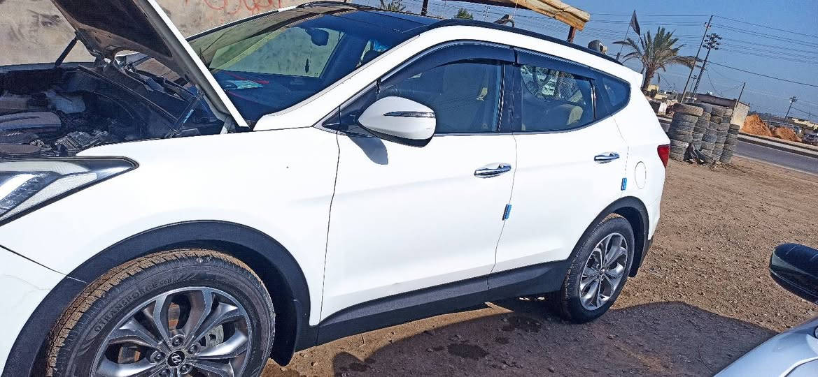 السلام عليكم سنتافي 14 بانوراما رقم بابل باسمي مكفول عدا بارد قليل موضح محرك مفتوح ادامة كاملة تراي بصرة عمان ستة سلندر 3/300 كل المواصفات موجودة ختى لا اطيل عليكم سعر 182سيارة حلوة كلش وجاهزة ملاحظة السيارة فول عدا البصمه 
فقط بيع بدون نراوس


**إذا كنت صاحب هذا الإعلان وتريد حذفه لأي سبب، رجاءا أرسل رسالة إلى الدعم الفني**