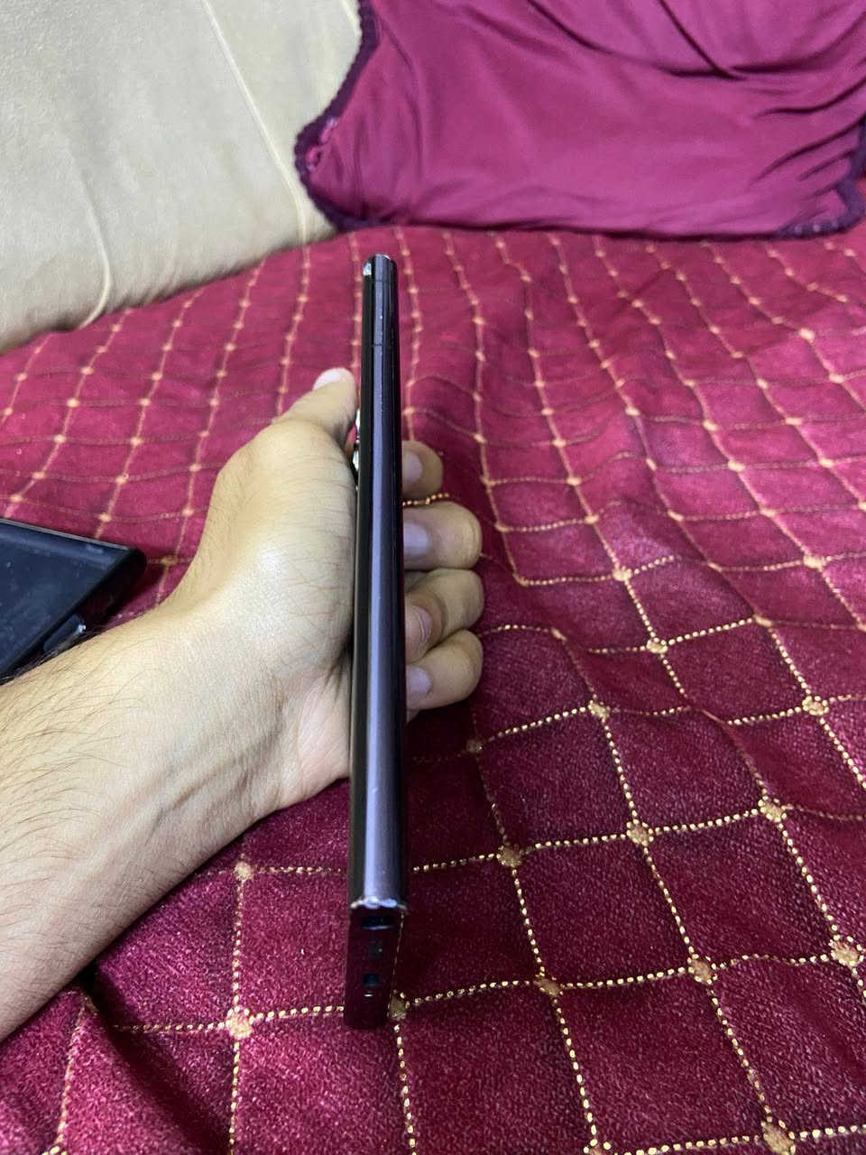 السلام عليكم 
جهاز اس ٢٢ الترا امريكي ذاكرة 128 جهاز نظيف نظافة 90% بي فقط فطر صغير بالضهر بحجم الاصبح الباقي كله نظيف لا مبدل ولا مصلح شاشه نظيفه شحن سريع كامرات نظيفة كلشي شغال ونظيف الجهاز بدون ملحقات فقط الجهاز سعره 420 وبي مجال بسيط مكاني بغداد المشتل رقم هاتف 
***********
