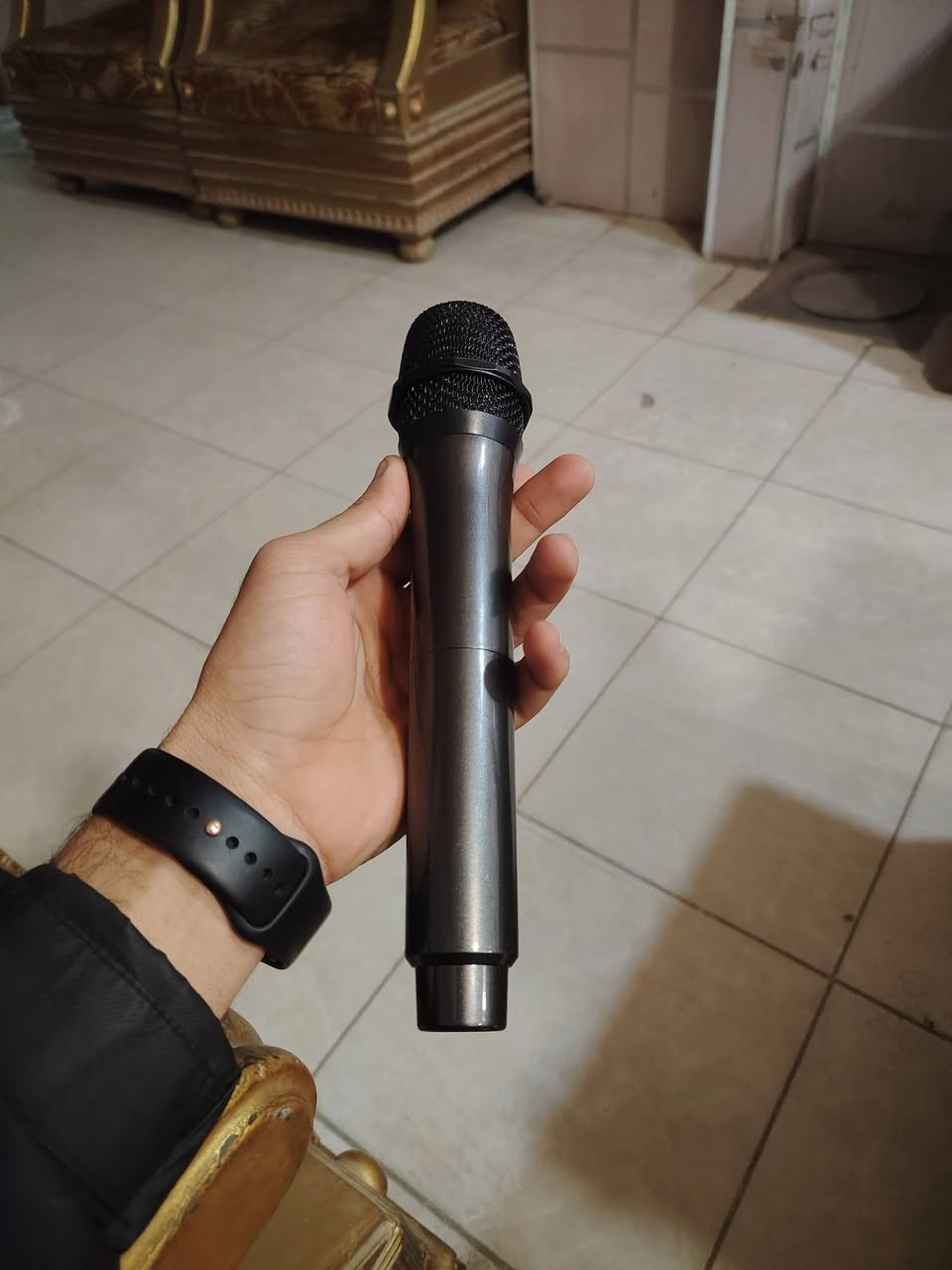 مايك للبيع 
مايك اوكس و مكسر صوت يخبل شحن تايبسي 
جديد غير مستخدم مكاني نجف ***********
