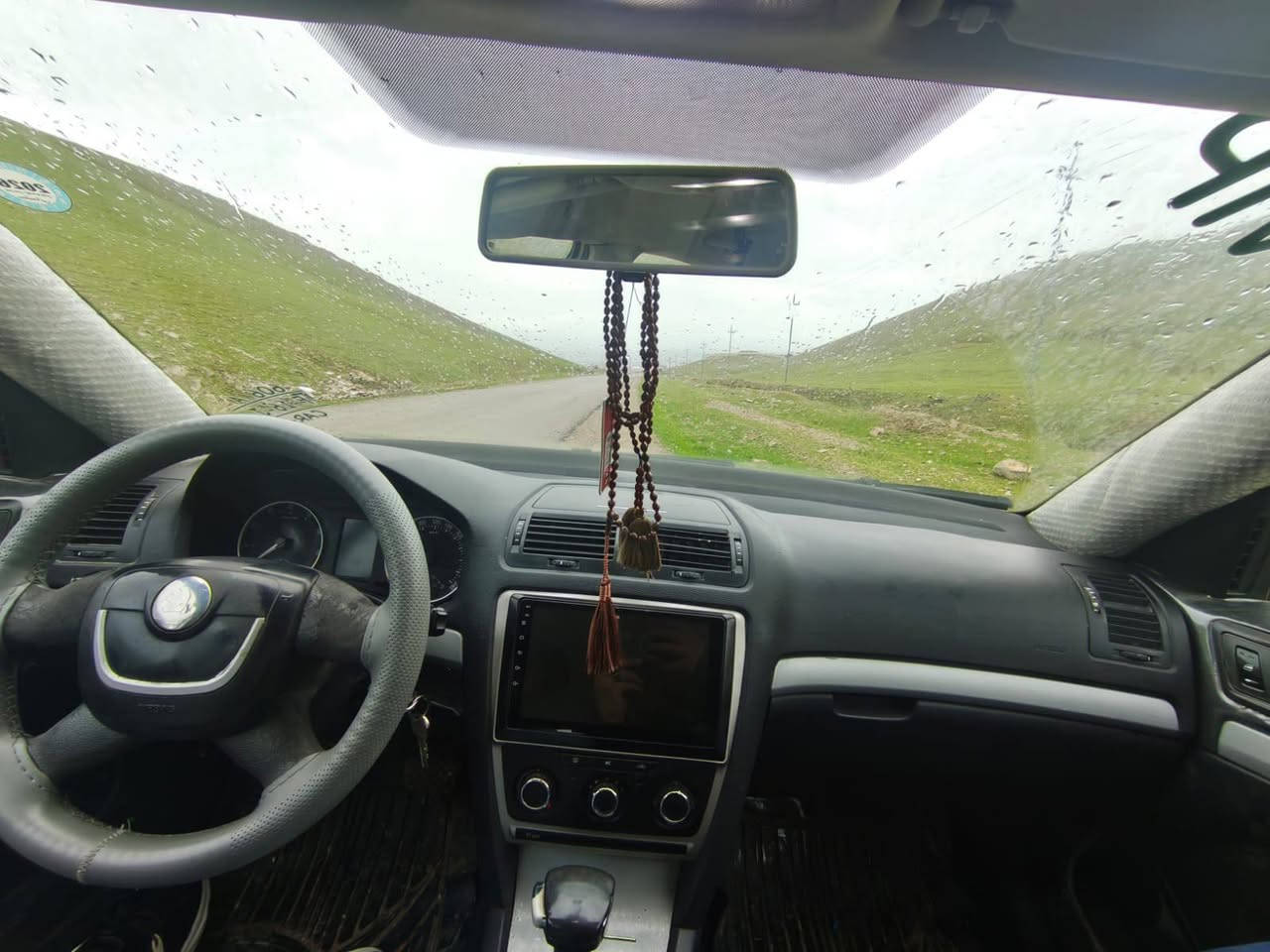 سەرەتا بە ناوی خوا سکۆدای تەکسی گێڕ تۆماتیک مەکینە 1.6 مەکینەی بیلادی خۆی کراوتە سەر مانگێک ئەبێت شاشە ئایپاتە ‌تەجلی  شەریکەی لەگەڵە  سەنەوی تا 2030و بە ناوی خۆمەوەیە ئێڕباکی لەی سەکن تەقیوەو سۆنەرم داناوە چوار تایەی تازەی 2025 ی لەسەر ویل کەپە دوو جام کارەبایە بە کۆنتڕۆڵ دا ئەخرێتە و ئەکرێتەوە جا مەکانی *********** السليمانية, العراق
