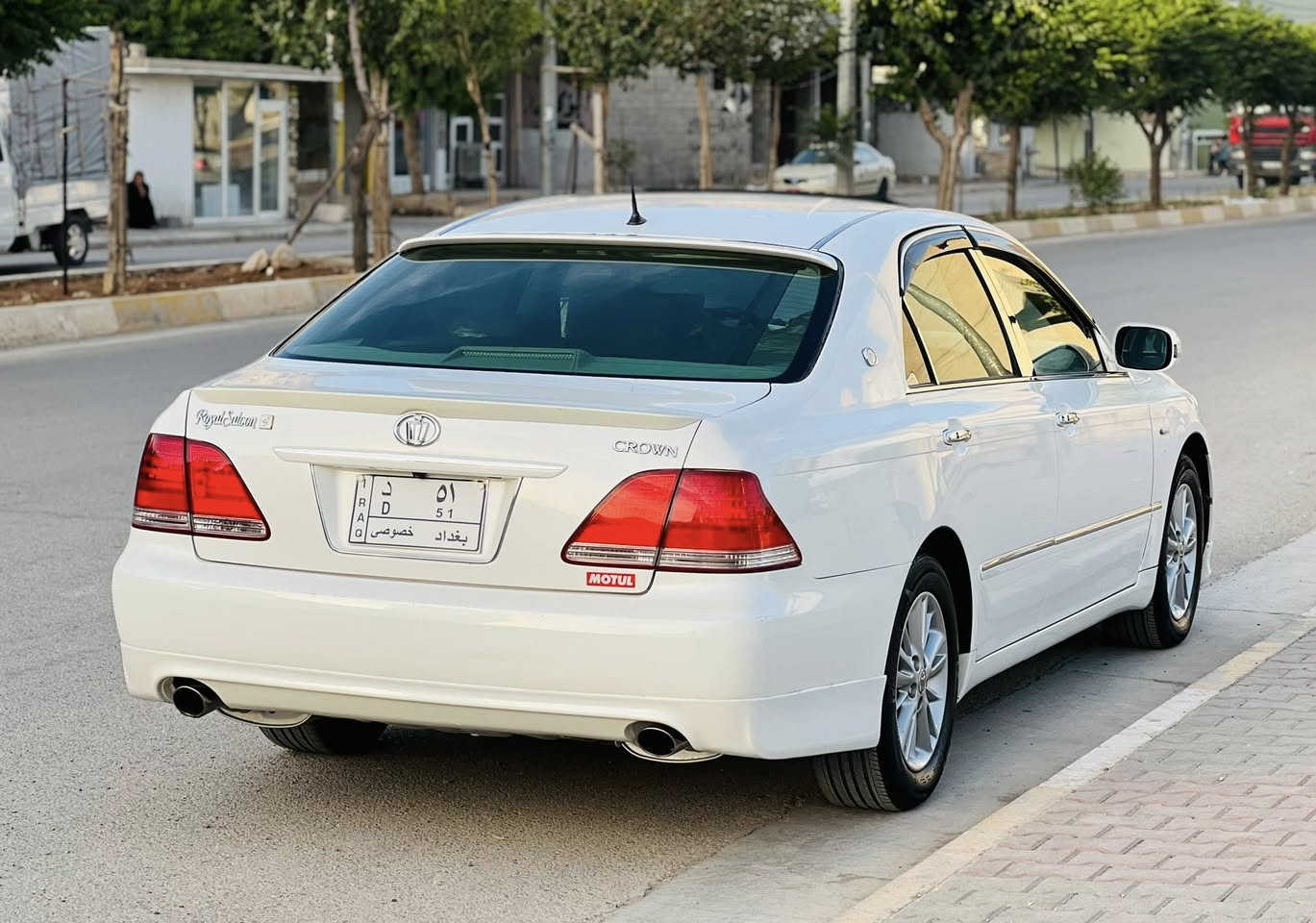 شاهینە موس
2005 ڕۆیاڵ
کامل کراوە بە سپۆرت
سەیارەکە تاقانەی پشدەرو بیتوێنە
کامل کامل مەسرەفی کراوە 
٣ دوگمەیە بیلاد پەردەیە لایت ناوچەی کوێرە
١٨٢ گێڕو مەکینە بەشەرت 
ئاوێنە ئیشارەتە 
چوار تایەی لۆک لۆکە
ڕۆنی گێڕی گۆڕاوە 
تەنها شوێن موسەکانی بۆیاخە
ژێرەوەی سەیارەکە وەکو شوشە وایە
سەیارەکە ڕوبەڕو جوانترە وەک لە وێنەکان

ئەگەر مشتەری تێل بکە ***********

