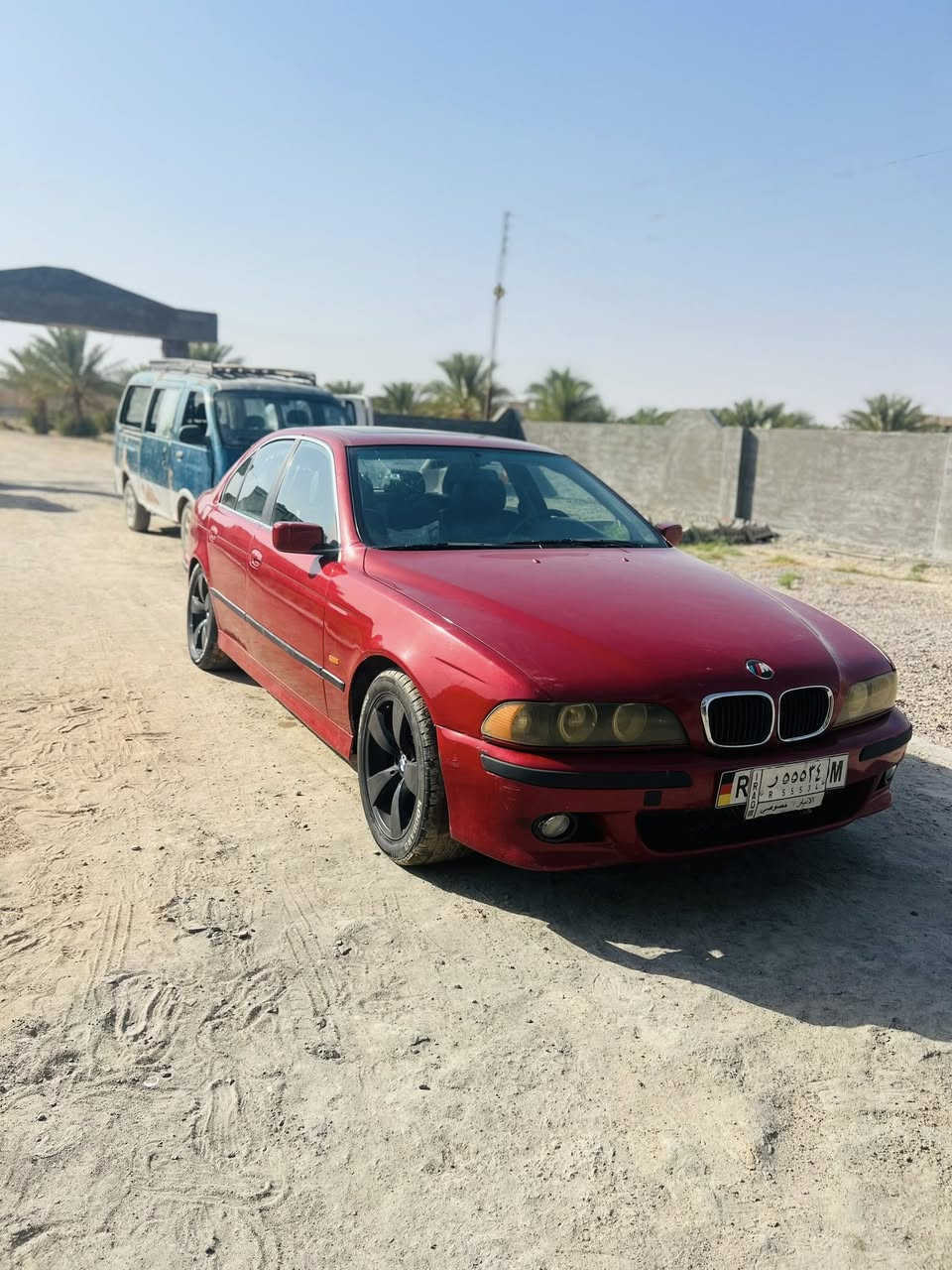 بسم الله الرحمن الرحيم للبيع بيم صقر موديل 97 رقم إلانبار جديد اجنبي بسمي محرك 8v كير تمساح اتوماتيك  سياره جاهزه من كلشي مكفوله من ضربه ومصبوغه جماليه فقط اي استفسار *********** إذا اكو امراوس حسب القناعه أو بيع السعر 85وبيهه مجال بسيط
