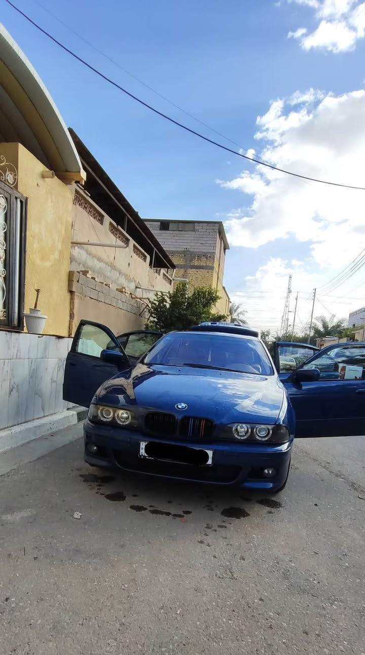 السلام عليكم للبيع بيئم صقر 525i  موديل 2003 خليجي مكينه دبل فانوس تبريد حداده جاهزه سياره  كشنات كهربائي برده كهرباء  سلايت جام مري قلاب  سياره مصبوغه جماليه سياره جديده رقم بصرة دولي  سعر 125 وبيه مجال للأستفسار : *********** البصرة, العراق
