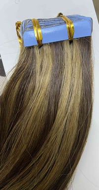 شعر طبيعي • طول ٧٠ • ٤٠ خصله