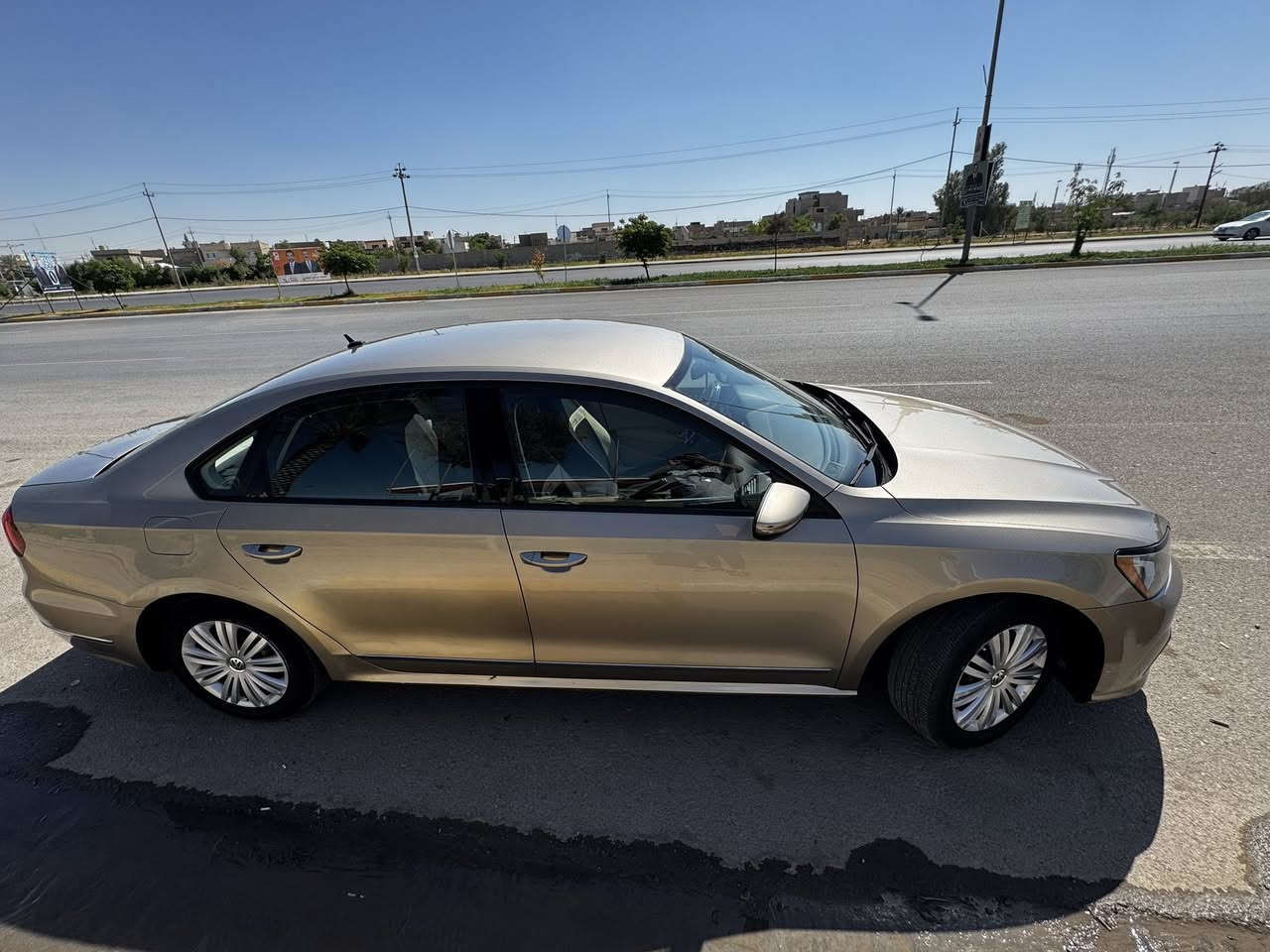 باسات 2017 خليجي
محرك 5 سلندر 2.5 
ضررها قطعين صبغ
باب خلف سكن هو جامرلغ 
هو بيها تعديل بارد 
بدون دواخل بدون ايرباكات
لون كشنات شكري لون مميز 
سياره معروف بل مواصفات
للاستفسار  ***********
