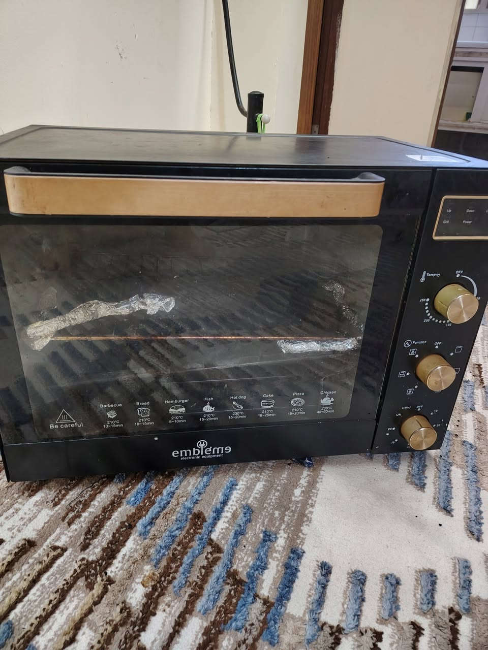 السلام عليكم مكينه براذر مؤسسه ياباني نظيفه شغاله مداخله تصليح هيه وميزه سعره ٢٥٠الف وبيه مجال والفرن شغال وجديد استعمال قليل ب٥٠الف سعره وبي مجال ***********بي واتساب
