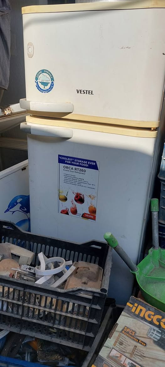 ١_كوسرة السعر ٢٥ ألف .
٢_مبردة نظيفه السعر ١٠٠ ألف .
٣_ثلاجه شغاله السعر ١٠٠ ألف .


**إذا كنت صاحب هذا الإعلان وتريد حذفه لأي سبب، رجاءا أرسل رسالة إلى الدعم الفني**