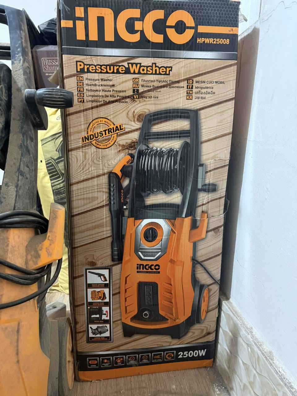 السلام عليكم ورحمة الله وبركاته
للبيع فارة غسل انجيكو اصلية 160 بار مستخدمة قليل وكامله ملحقاتها صوندة 15 متر ومسدس وحتى كارتونها موجود رايده ب150 الف *********** مكاني العمارة
