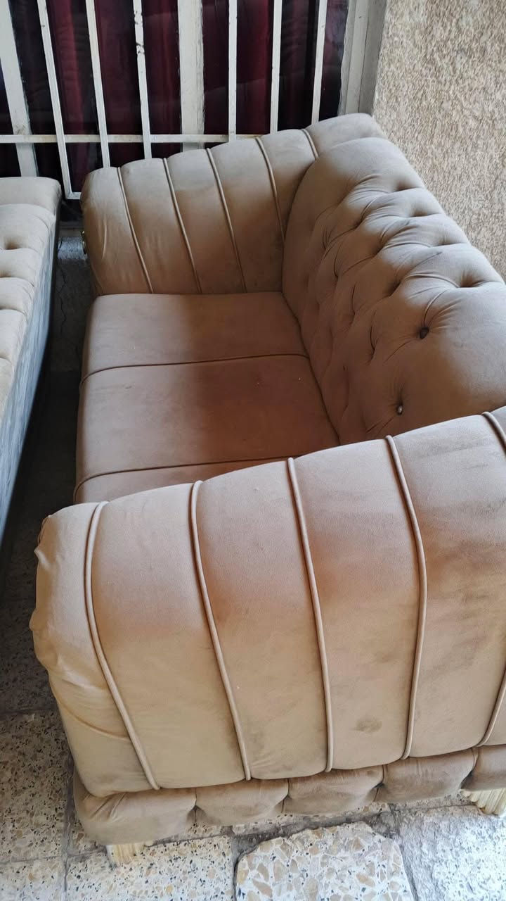 سلام عليكم عيني عدي قنفات البيع نضيفات  مثل ماتشوفون بعينكم  سعره 375 العنوان بغداد الشعب السفسار  اتصل على رقم ***********
