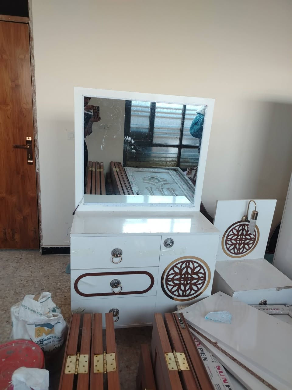 السلام عليكم غرفة 5قطع للبيع جديدة استعمال ٦ أشهر اضرارهة بصيطة لعنوان بغداد لكرخ 
لسعر ٣٥٠ وبيهة مجال


**إذا كنت صاحب هذا الإعلان وتريد حذفه لأي سبب، رجاءا أرسل رسالة إلى الدعم الفني**