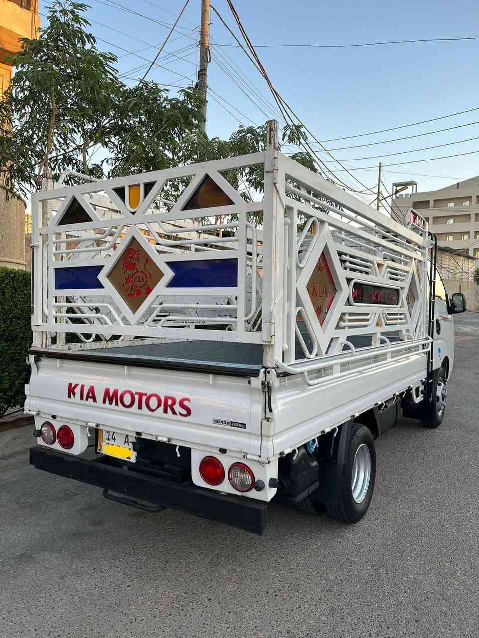 السلام عليكم
كيا بنكو  فحل مسكر كاز 

مديل 2022فول مواصفات ست دكم رادار 

سياره كفاله عامه ضربه وصبغ وتبديل وبارد 

مكينه وكير كفاله برغي مامفتوح بيها  

سياره جاهزه للخير 

رقم بصره تحويل ثاني يوم 
مكاني البصره ***********
