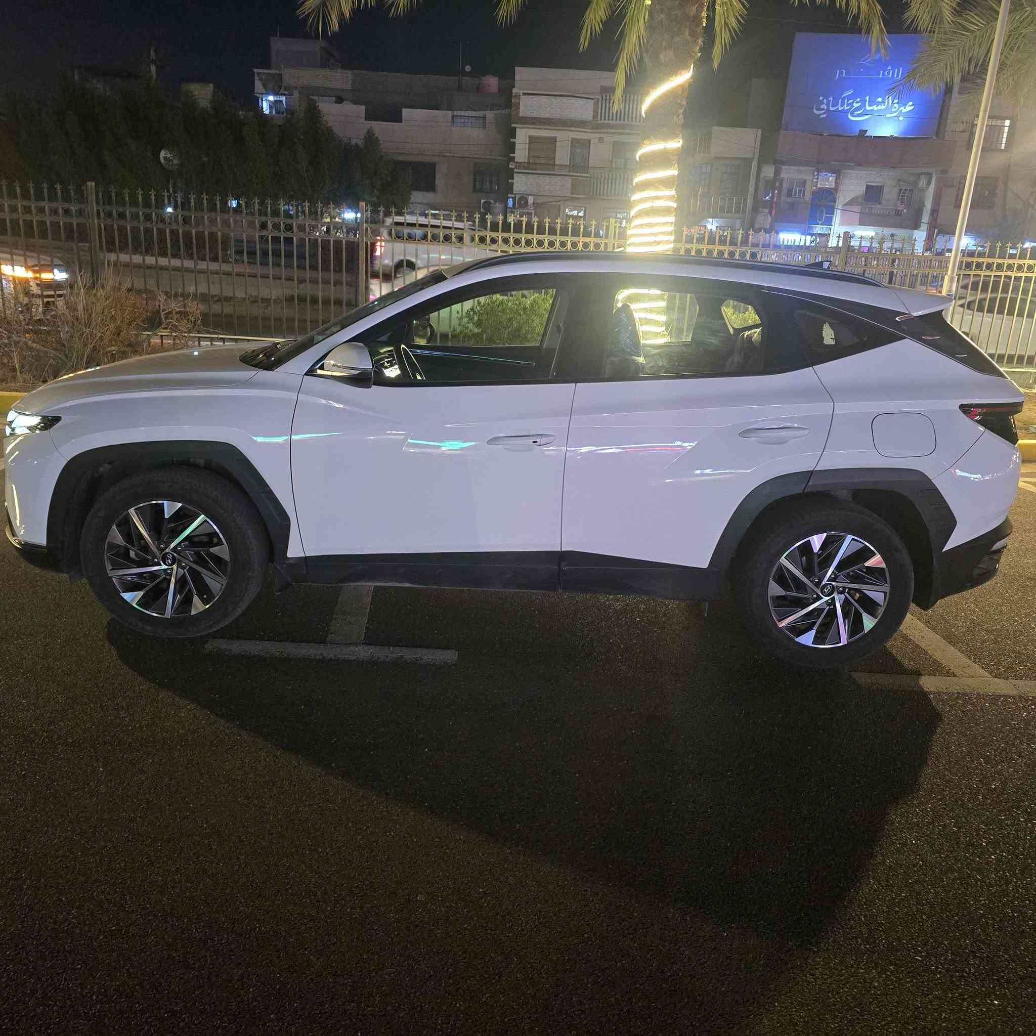 للبيع توسان 2023 كفاله من الحادث والتبديل نص فول ماشيه 28الف العنوان بغداد السعر 210$ للاستفسار ***********
