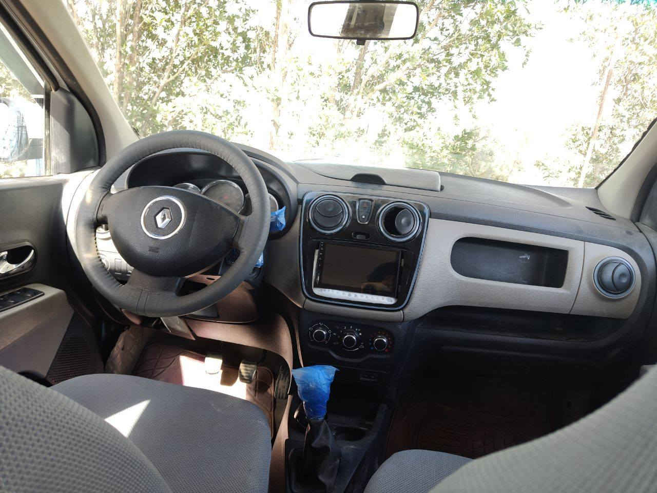 اعات نشر بسبب الوعود الكاذبه                   رينو لوجي سبعه راكب 2014للبيع
السياره نضيفه كهربائيات وحداديه نضيفه 

دوشمه جديده تخم تواير جديد 

كير كلش نضيف 

السعر 48وبيه مجال لشراي 
السياره كايمه
***********متواجد واتساب
