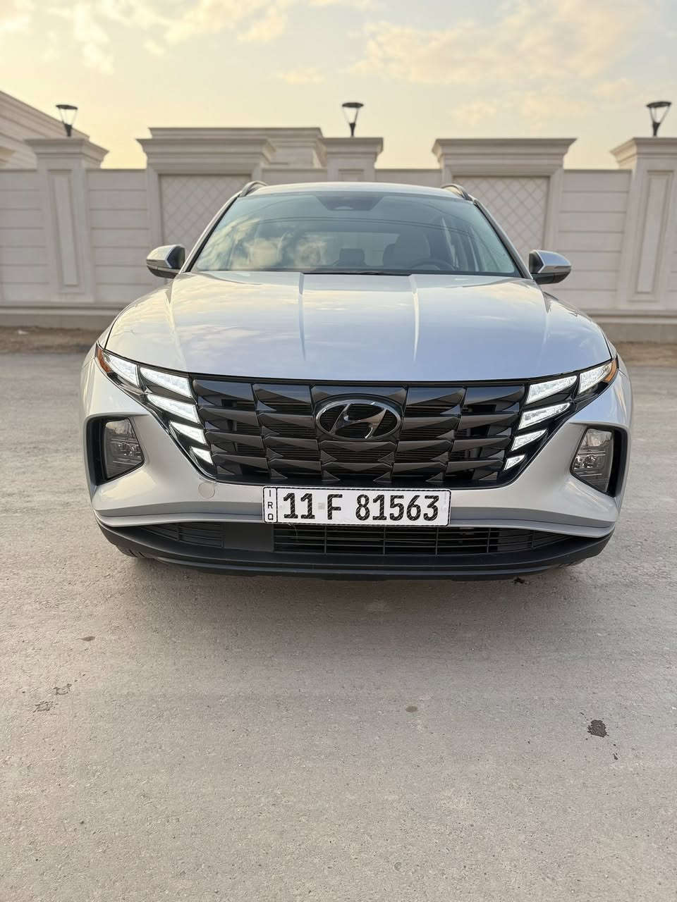 السلام عليكم
للبيع 
هيونداي توكسان 2024 لون سلفر رقم بغداد
المواصفات 
بصمة 
داخل جلد ابيض 
فتحة
سايد بريك دكمه
وباقي المواصفات معروفة
صبغ بنيد فقط
صور الحادث موضحه في المنشور 
السعر 210 وبيها مجال 
للاستفسار ***********
