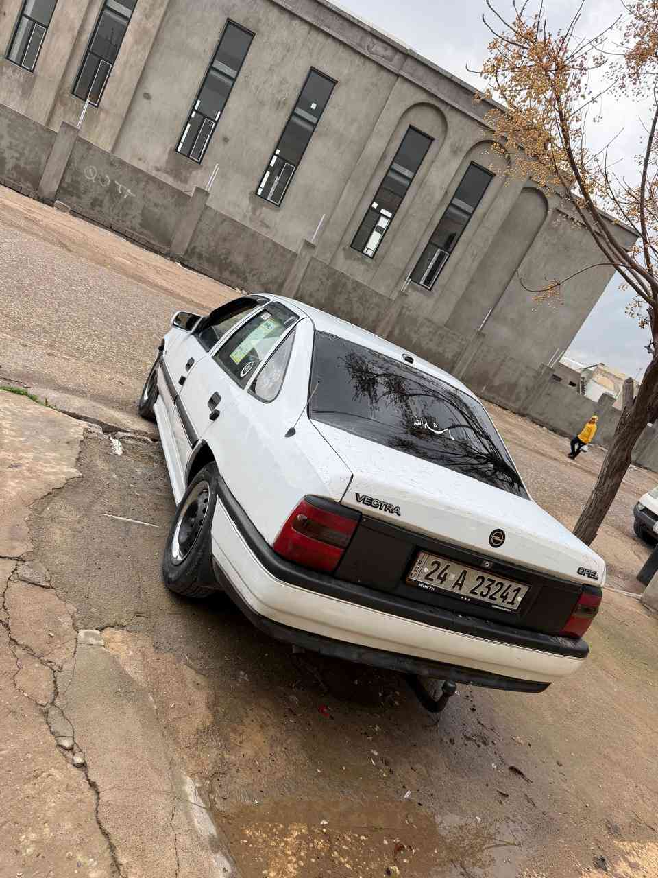 سلام عليكم
فكترا رقم اربيل 
حجم 16 ستيرن باور موديل 91
بدون دعم وبدون صبغ فقد دوائر 
كير ومكينه بشرط 
تحويل وغرامات بشرط 
شواصي وتكم و الحوض والكص بشرط 
وايرمنيه كلها شغال حتى البريك
سياره جاهزه 
عنوان شيخان 
***********
