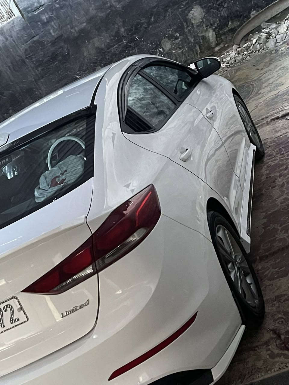 السلام عليكم.( 132)(اقره المنشور. زين كلشي ذاكره. . )النترا 2018 وارد كلين السياره. بالعراق. طخت وناشره بالصور. رقم بغداد سنويه. 2031 
كير مكينه. مكفولات. بصمه+فتحه +لادارات.*3انضمه قياده  +اشاير بالمري. + كشنات وستيرن تدفئه + حساسات. + تايرات تخم +باتري جديد سياره مال جناي. ماشيه140km على ايدي نضيفه الله يشهد. حتى دفتر استيرادها. موجود. معجبك. السعر. ادعيلنه. 🙏🏼***********مكان بغداد
